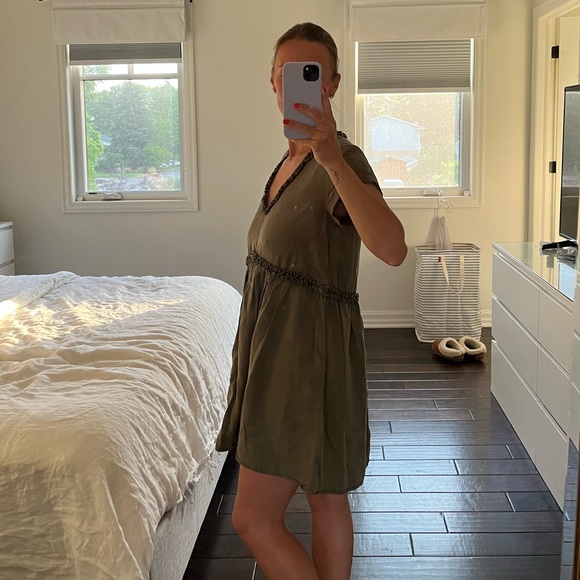 Flowy green khaki dress - Picture 7 of 8